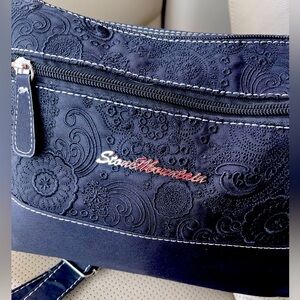 Stone Mountain purse like new